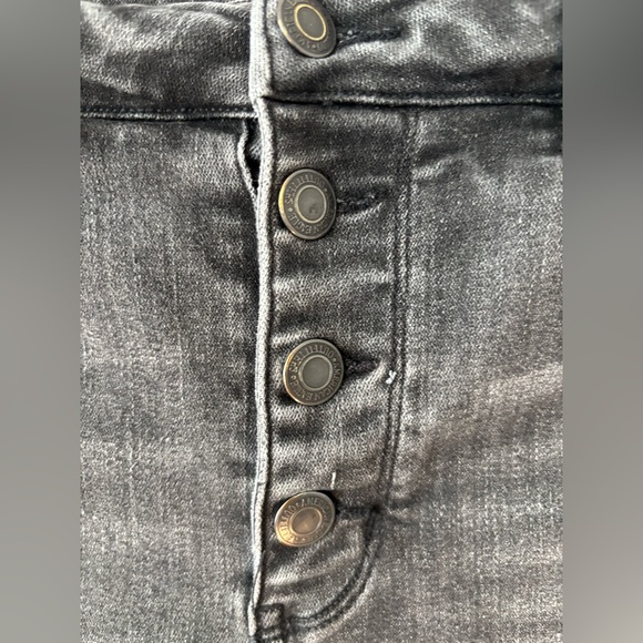 💜 American Eagle Women's Cropped Gray Artist Distressed Jeans - Picture 2 of 7